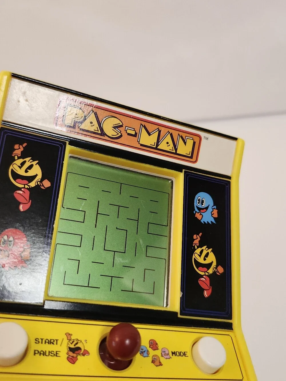 Basic Fun Pac-Man Mini Tabletop Retro Arcade LCD Game #09521 *Tested EUC